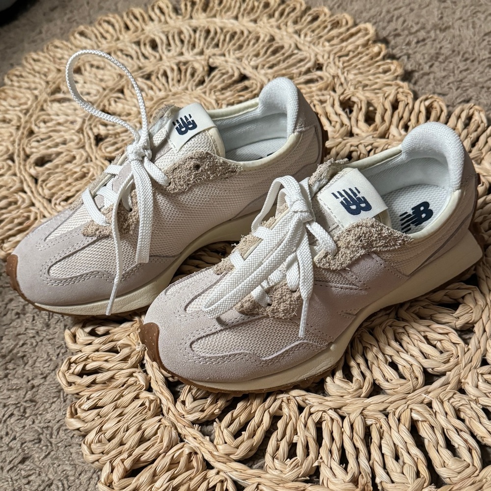 NEW BALANCE Beige 327 Youth Sneakers
